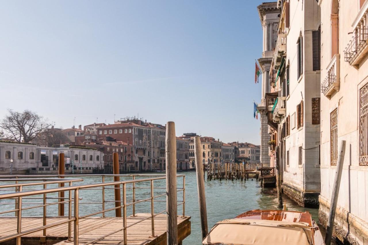 Fenice Backstage Over Canal Венеция Экстерьер фото